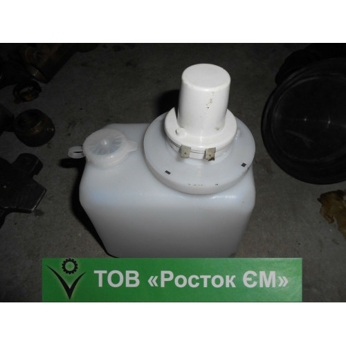 Бачок омывателя 12V в сборе